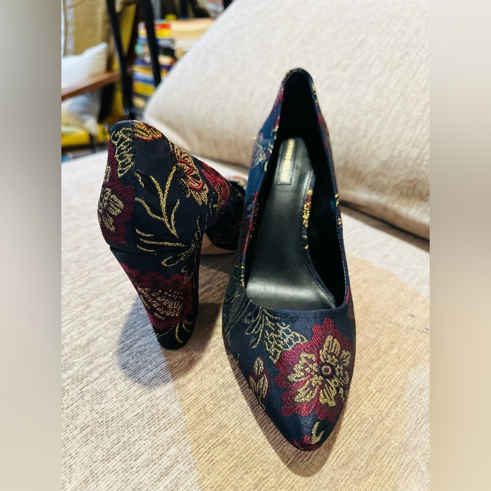 ANTONIO MELANI Black and Red Floral Heels - Picture 1 of 4